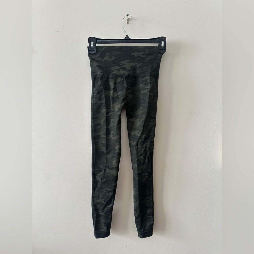 Women’s Spanx camo leggings S